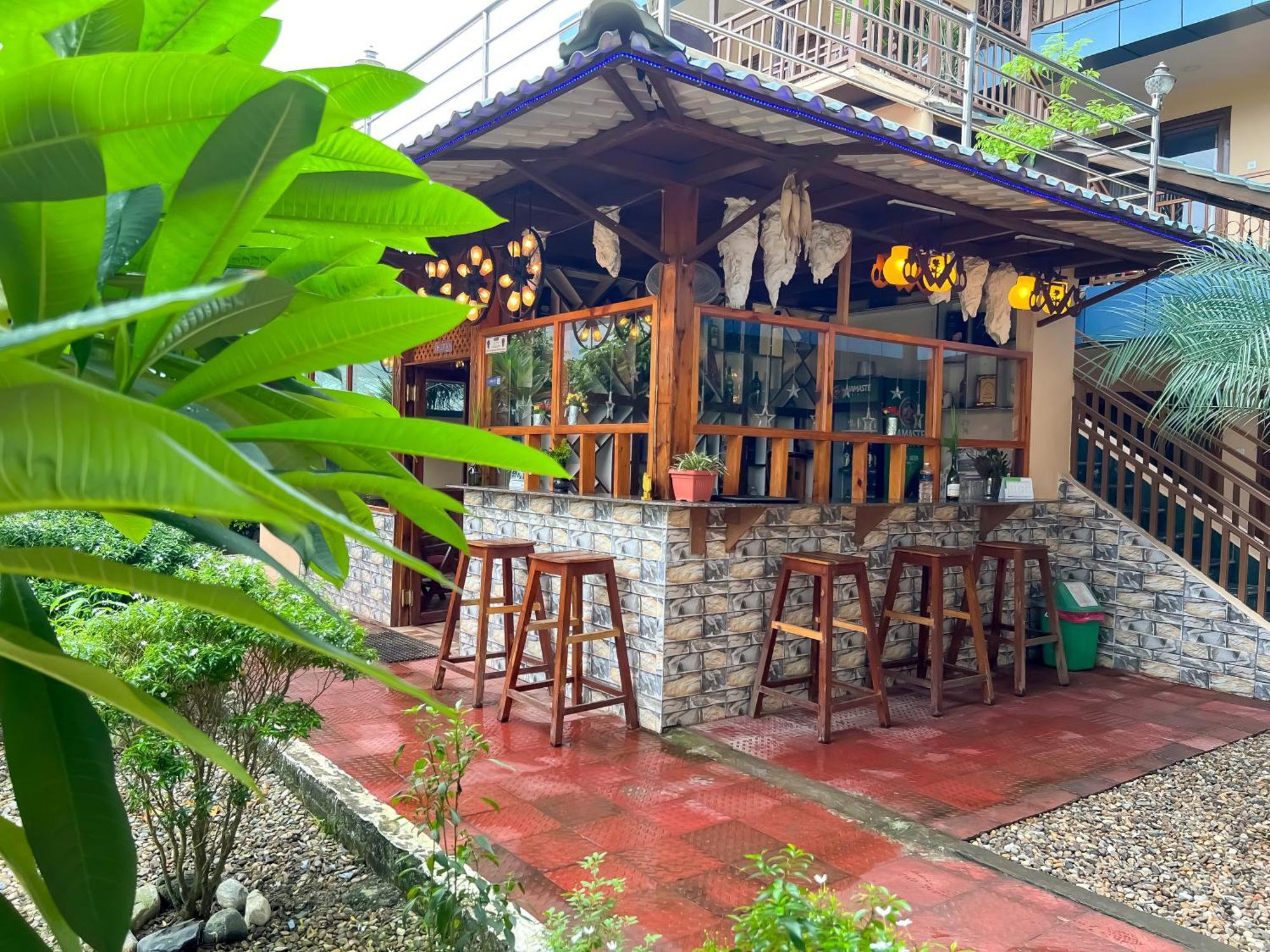 Ama Garden Sauraha Hotel Exterior photo